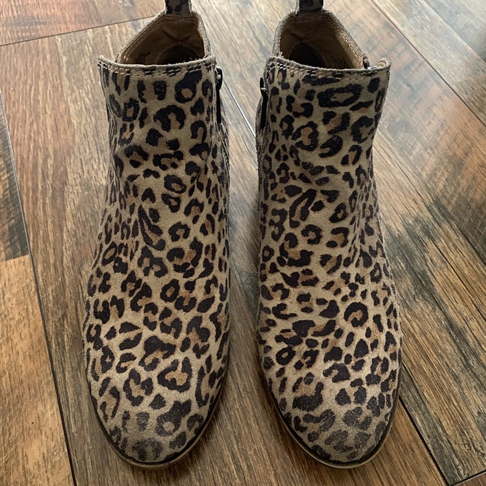 Lucky brand ankle boot, size 7